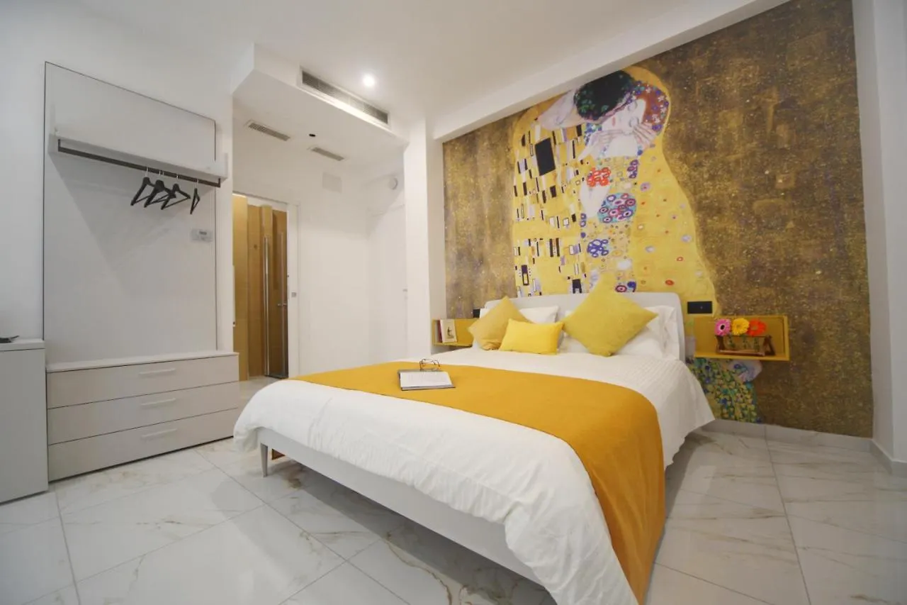 Guest house Be-Coloured Hotel Naples Italy