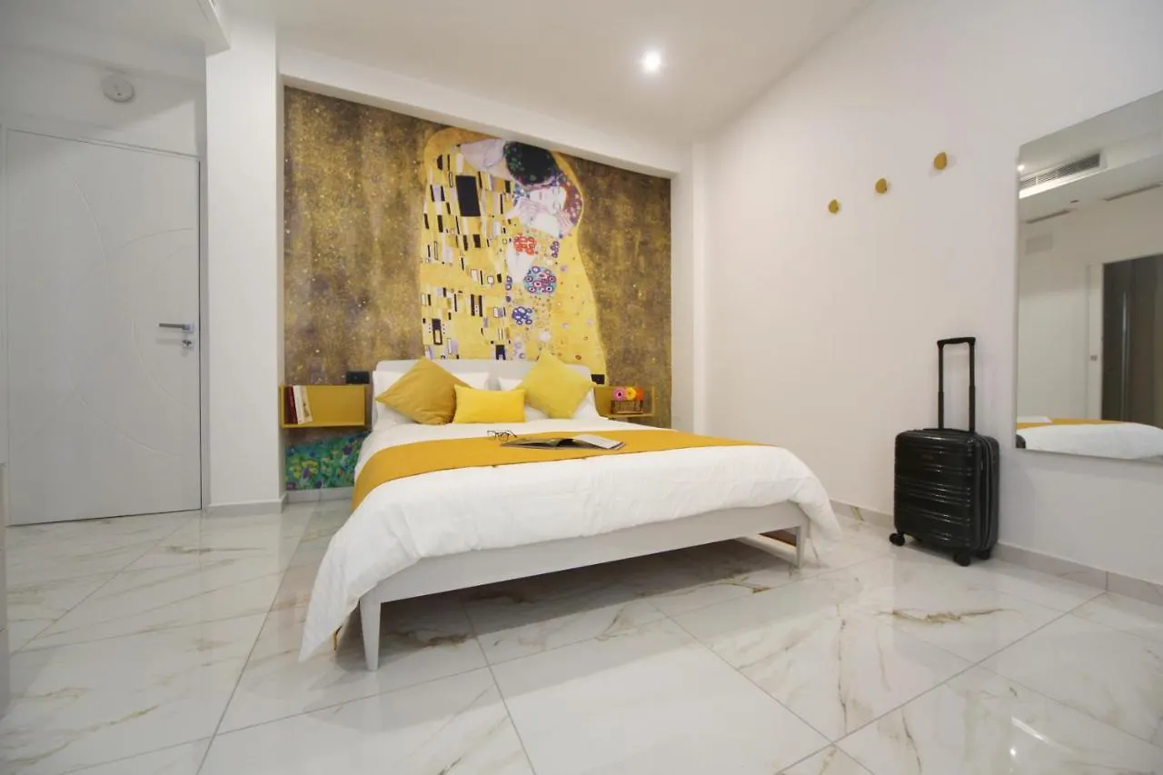 Be-Coloured Hotel Napels